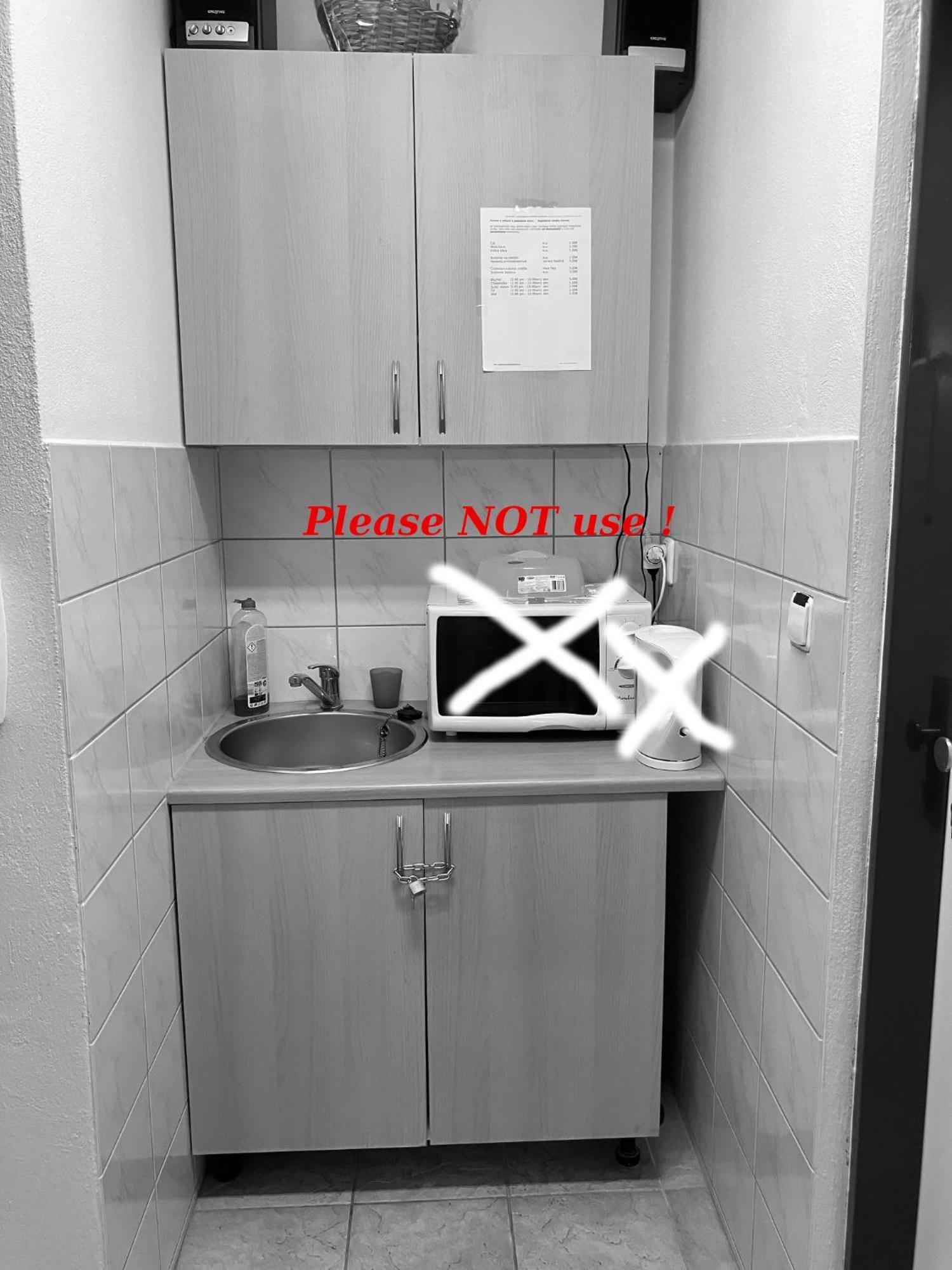 出租露台客房民宿 *